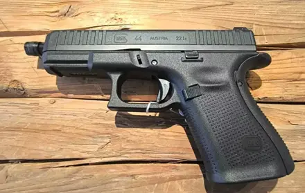 Glock 44 mit Gewindelauf